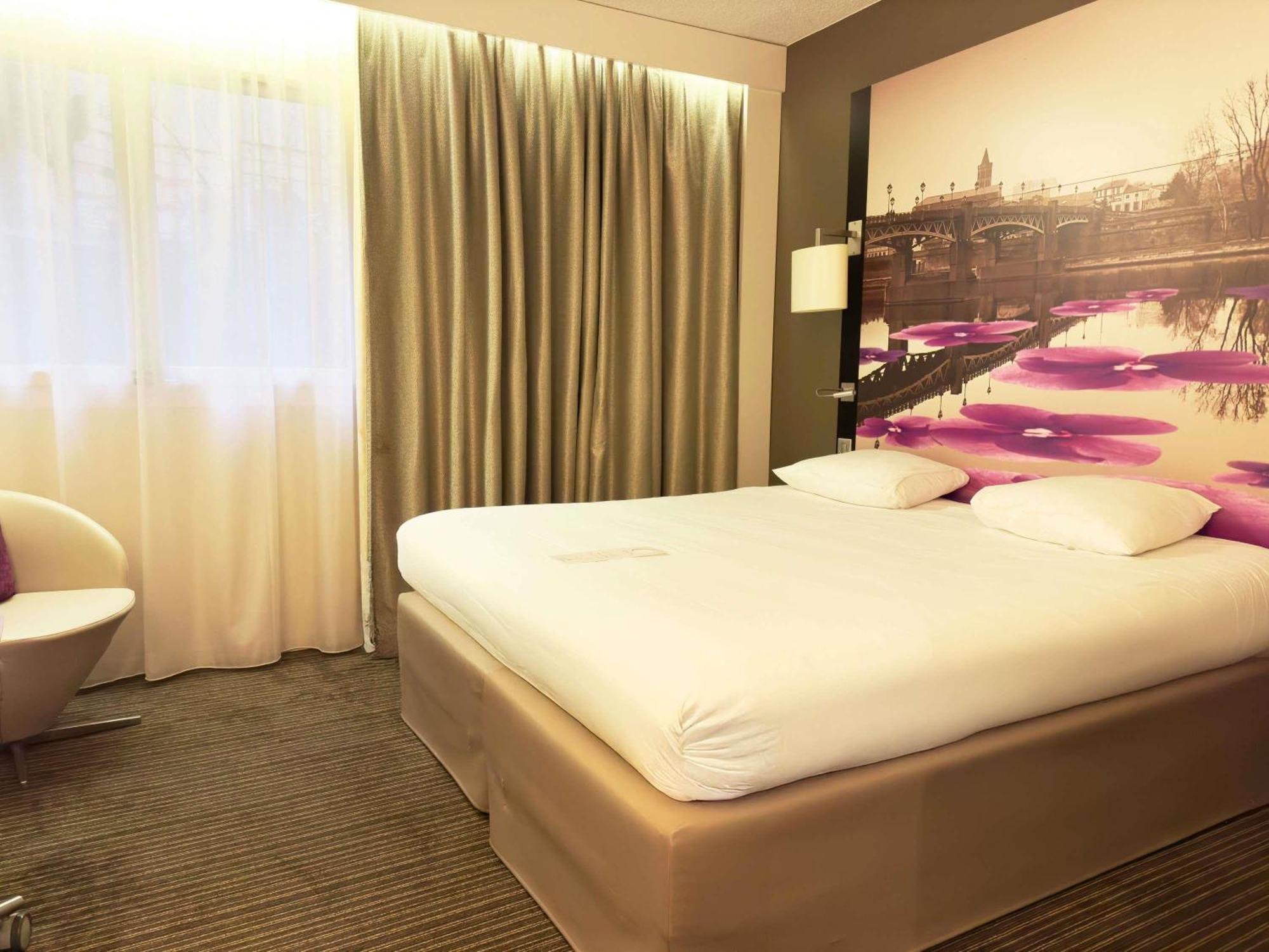 King Room,1742581225:JPEG